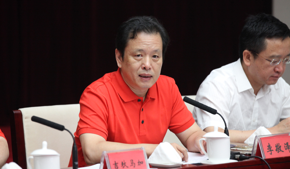 8月2日，評(píng)委會(huì)副主任李敬澤主持終評(píng)會(huì)