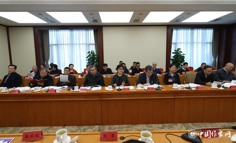 11月28日，中國作家協(xié)會第八屆全國委員會第七次全體會議在北京召開。
