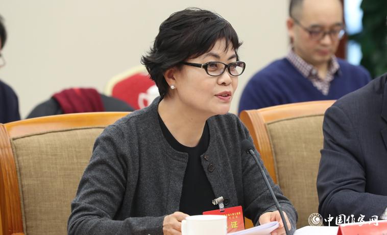 11月28日，鐵凝主持中國作協(xié)八屆十一次主席團會。