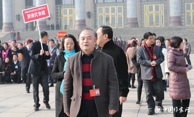 11月30日，大會開幕式結束，與會代表走出會場。