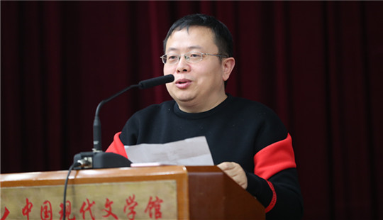 管平潮：在碎片化時代，寫雋永的中國故事