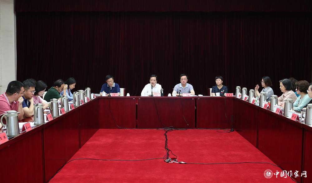 8月4日，第十屆全國優(yōu)秀兒童文學(xué)獎評委會第六次全體會議召開，投票產(chǎn)生獲獎作品