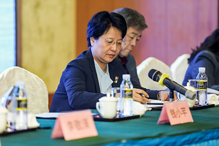 海南省委常委、宣傳部部長肖鶯子致辭