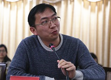 王國(guó)平：對(duì)文學(xué)批評(píng)的姿態(tài)要有建設(shè)性在文藝作品上，就需要精準(zhǔn)的判斷力和學(xué)識(shí)修養(yǎng)，否則可能剜錯(cuò)了，無(wú)法服眾，對(duì)蘋(píng)果本身也是傷害。[詳細(xì)]