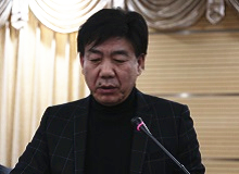 劉川鄂：迎合還是提升？在精神消費(fèi)多樣化、文學(xué)創(chuàng)作邊緣化、文學(xué)批評(píng)更加邊緣化的當(dāng)下，批評(píng)文體駁雜、批評(píng)問(wèn)題意識(shí)薄弱、批評(píng)的有效性普遍缺失。[詳細(xì)]