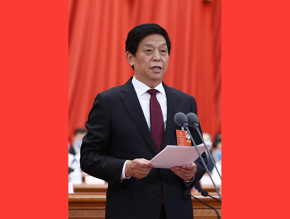 5月28日，十三屆全國(guó)人大三次會(huì)議在北京人民大會(huì)堂舉行閉幕會(huì)。栗戰(zhàn)書主持閉幕會(huì)并發(fā)表講話。