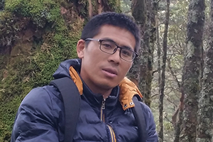 散文獎(jiǎng)：《大河》作者：李達(dá)偉(白族)         獲獎(jiǎng)感言　　《大河》的寫(xiě)作，是一種重返式的寫(xiě)作，同時(shí)也是一種在場(chǎng)式的寫(xiě)作，那些在怒江邊教書(shū)和生活的過(guò)往，在寫(xiě)作過(guò)程中如大河一般流淌不息。無(wú)論是《大河》，還是現(xiàn)在寫(xiě)的《蒼山》，我都想努力重塑一種筋骨，重塑一些在這個(gè)時(shí)代有些稀缺的精神，我想通過(guò)文字重拾那些稀缺的懺悔、善良、愛(ài)情、真誠(chéng)、膽色、平和、謙卑……