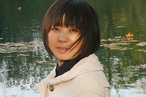 報(bào)告文學(xué)獎(jiǎng)：《海雀，海雀》作者：王華（仡佬族）         獲獎(jiǎng)感言　　海雀被一大片森林摟著，房舍間，還有各家根據(jù)自己的喜歡種的各種果樹(shù)、花樹(shù)。幾輪的房改工程，已經(jīng)將這里的民房統(tǒng)一了風(fēng)格，道路也全部硬化了，半坡還有一個(gè)小廣場(chǎng)，村里有了拿工資的清潔工——海雀很美。以至于，我都不太相信曾經(jīng)的海雀真是資料上介紹的那個(gè)樣子——一個(gè)“苦甲天下”、不適合人居的地方……