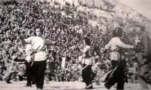 1943年，馬可為賀敬之詩《南泥灣》譜曲