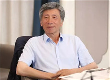 范迪安：描繪新時(shí)代的恢弘氣象堅(jiān)持人民立場、到人民中去、傾聽人民的心聲，就能獲得心靈的感動，涌發(fā)藝術(shù)表達(dá)的激情……[詳細(xì)]