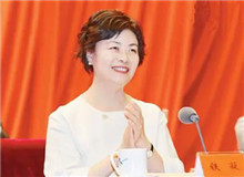 鐵凝：傾情為時(shí)代和人民放歌在《講話》精神鼓舞和指引下，中國一代又一代的文藝工作者與時(shí)代同步伐……[詳細(xì)]