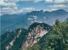 【輯一】南部山區(qū)：這是我的出生之地，也將是我的死去之地群山在背后，他古風(fēng)依舊/蒼天在上，皺紋和傷疤都被曬成了慈祥[詳細(xì)]