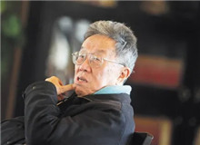 【王　蒙】	溫奉橋丨《王蒙：共和國文學(xué)之子》；	謝尚發(fā)丨《1980年代初王蒙和他的四篇小說》。