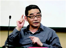 【蘇　童】	張光芒丨《<黃雀記>：作為性格悲劇的美學(xué)建構(gòu)》；	陳若谷丨《河水與招魂：從<河岸>到<黃雀記>》。