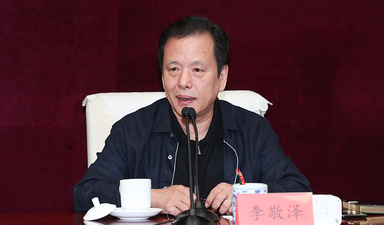 8月25日，李敬澤在終評(píng)會(huì)上介紹投票規(guī)則并宣布了各獎(jiǎng)項(xiàng)的計(jì)票結(jié)果