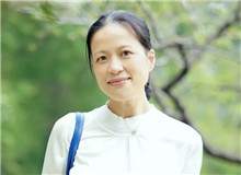 譯林出版社：文學(xué)出版人必須從稿子和案頭抬起頭來　　高起點高品質(zhì)原創(chuàng)文學(xué)出版和一流外國作家作品在譯林社相得益彰，屢有作品獲獎。[詳細(xì)]