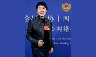 全國政協(xié)委員，中國國家話劇院一級演員張凱麗