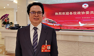 全國政協(xié)委員，中國作協(xié)黨組成員、副主席、書記處書記陳彥