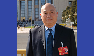 全國政協(xié)委員，中國民間文藝家協(xié)會分黨組書記、駐會副主席邱運華