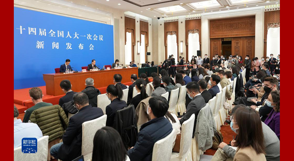 3月4日，十四屆全國人大一次會議在北京人民大會堂舉行新聞發(fā)布會。