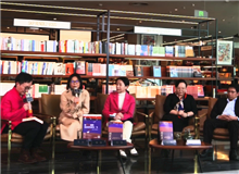 三十歲之后的女性，會(huì)獲得一種力量感　　談及女性的自我認(rèn)知，魏微表示，這或許與年齡的增長(zhǎng)與閱歷的增加有關(guān)。[詳細(xì)]