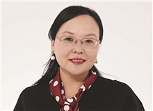 張莉談《金枝》：誠摯地直面生命中最復(fù)雜的經(jīng)驗(yàn)　　 邵麗非常誠摯地直面生命中那些最復(fù)雜、最難以處理的經(jīng)驗(yàn)和那個(gè)最難以安放的自我…… [詳細(xì)]