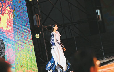 中國美術(shù)學(xué)院畢業(yè)季開幕式現(xiàn)場(chǎng)