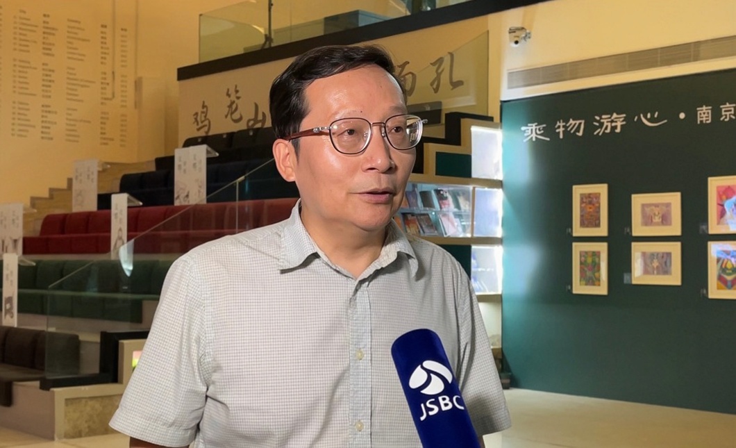 南京市文投集團有限責任公司副總經(jīng)理、民建中央文化委員會委員、南京市文學之都促進會秘書長聞一武接受專訪
