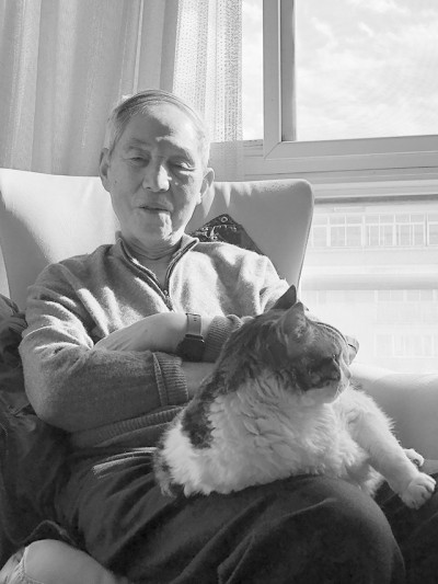  周良沛，詩人、作家、評(píng)論家
