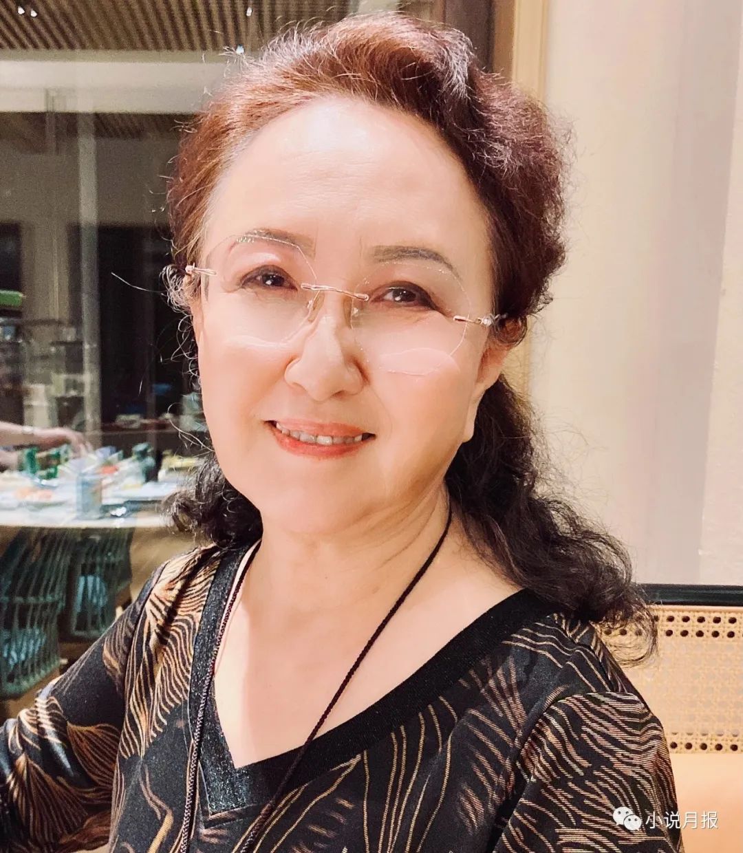 馬曉麗，一級作家。主要作品有長篇小說《楚河漢界》、中短篇小說集《手臂上的藍(lán)玫瑰》《催眠》、長篇傳記文學(xué)《王大珩轉(zhuǎn)》、長篇紀(jì)實散文《閱讀父親》，并有多部作品被改編為話劇和影視劇。曾獲第六屆魯迅文學(xué)獎、首屆曹雪芹華語文學(xué)大獎、第一屆中國女性文學(xué)獎等獎項。