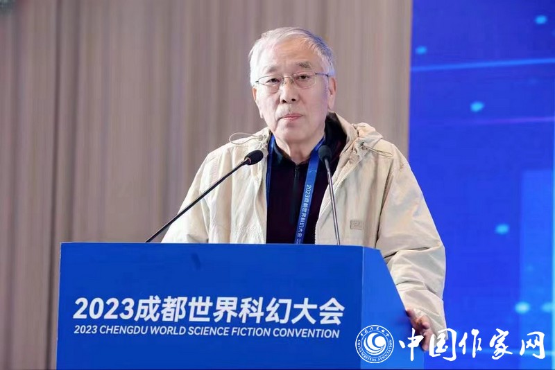 北京元宇科幻未來技術(shù)研究院名譽(yù)院長(zhǎng)、科幻作家王晉康致辭