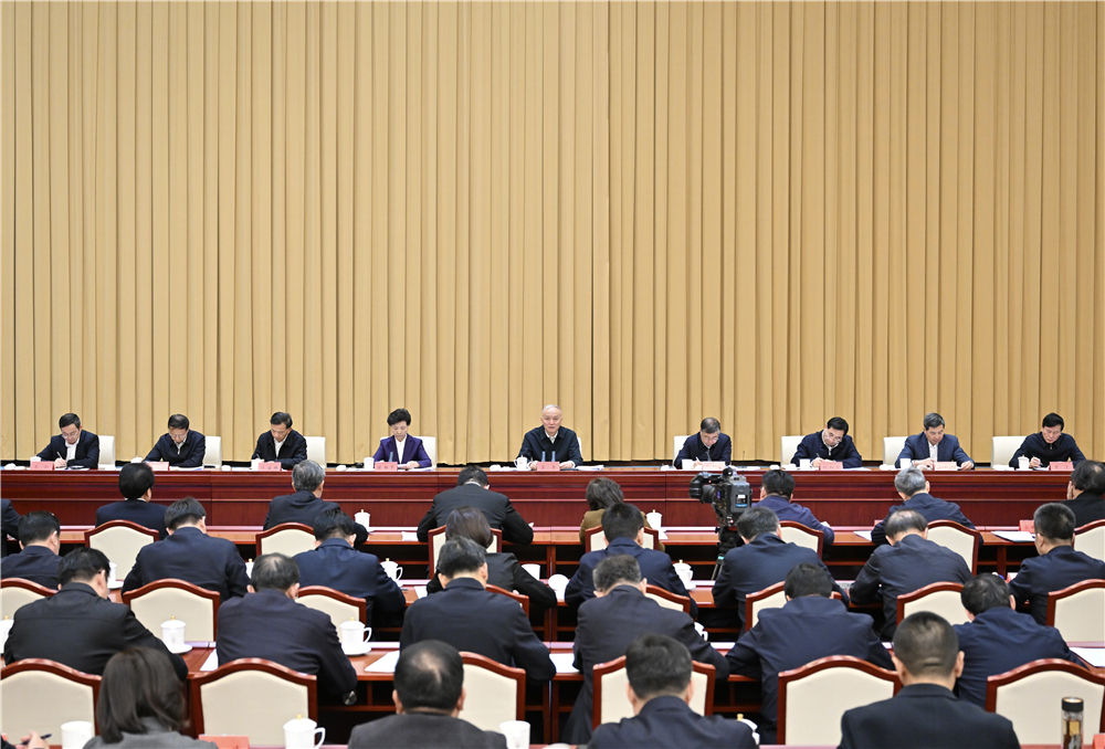 11月6日，學(xué)習(xí)貫徹習(xí)近平文化思想座談會(huì)在北京召開，中共中央政治局常委、中央書記處書記蔡奇出席并講話。新華社記者 岳月偉 攝