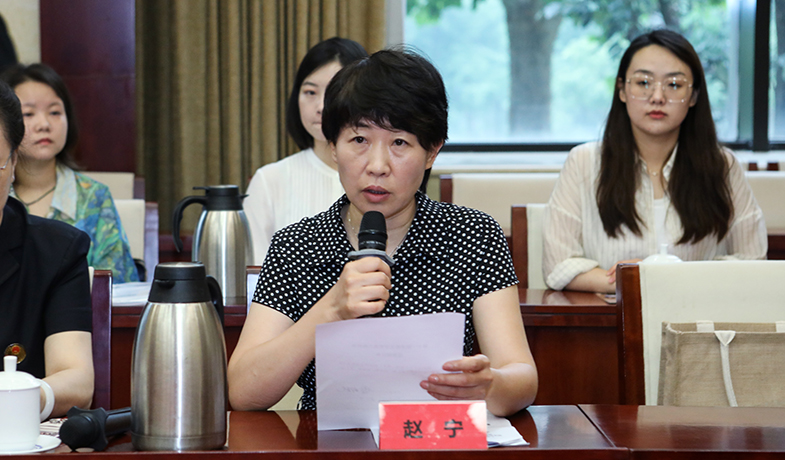 8月11日，總計票人向評委會報告選票情況