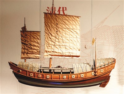 清代漕船模型。 　　中國(guó)京杭大運(yùn)河博物館供圖