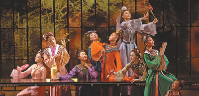 江蘇大劇院原創(chuàng)民族舞劇《紅樓夢》劇照。  　　祖忠人攝