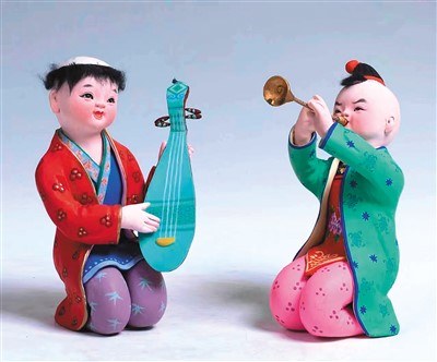 江蘇無(wú)錫惠山泥塑《新春樂》　龔 琦 　　中國(guó)美術(shù)館藏