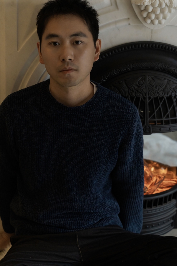 吳忠全，作家、編劇，已出版《橋聲》《春日站牌》《寒夜無聲》等，編劇作品《我，喜歡你》《在一起》《時空來電》等
