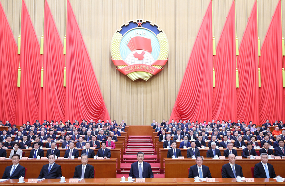 3月4日下午，中國人民政治協(xié)商會議第十四屆全國委員會第二次會議在北京人民大會堂開幕。習近平等黨和國家領導人到會祝賀。 新華社記者 鞠鵬 攝