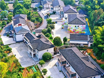 文學(xué)里的村莊丨文韻悠悠，清溪奔涌