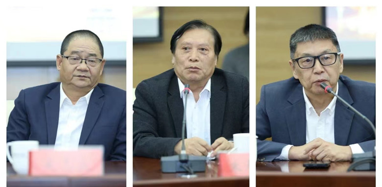 吳志良、朱壽桐、姚風(fēng)發(fā)言
