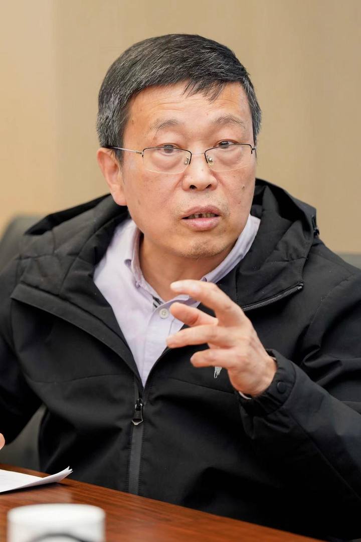 中國作家協(xié)會兒童文學(xué)委員會副主任、當代兒童文學(xué)創(chuàng)作研究中心（浙江）主任
