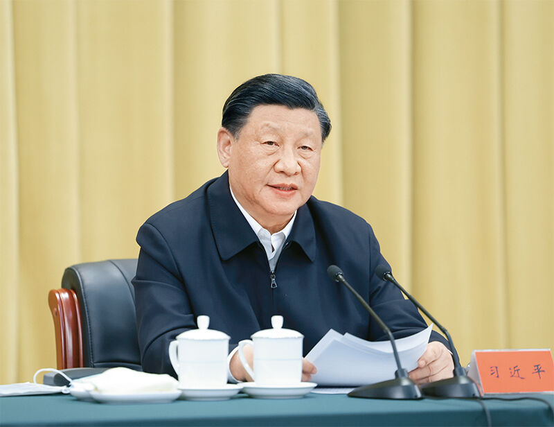 2023年6月2日，中共中央總書記、國(guó)家主席、中央軍委主席習(xí)近平在北京出席文化傳承發(fā)展座談會(huì)并發(fā)表重要講話。 新華社記者 鞠鵬/攝