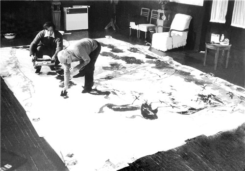 父親李苦禪83歲那年還在為國(guó)家義務(wù)作巨幅畫(huà)《盛夏圖》，我在父親身邊幫忙，天天聽(tīng)他講課