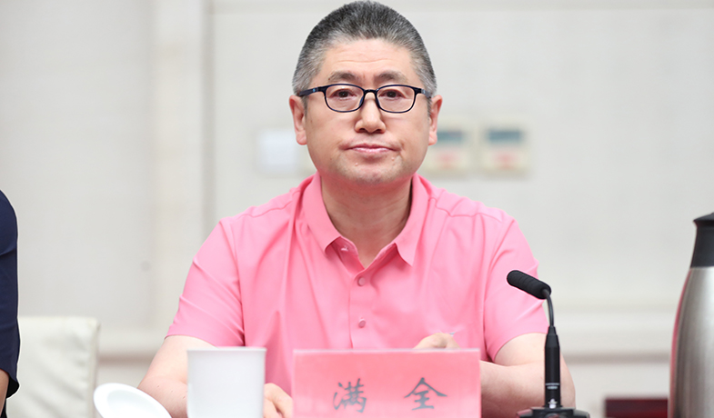 7月31日，滿全介紹民文作品和翻譯獎終評建議方案