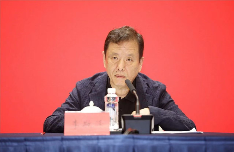 李敬澤主持會議并匯報“新時代文學(xué)攀登計劃”近期工作情況