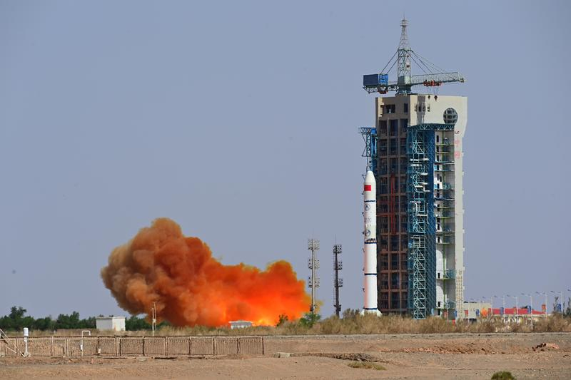 2023年5月21日16時，我國在酒泉衛(wèi)星發(fā)射中心采用長征二號丙運(yùn)載火箭，成功發(fā)射首顆內(nèi)地與澳門合作研制的空間科學(xué)衛(wèi)星“澳門科學(xué)一號”。新華社發(fā) 汪江波/攝