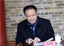 陳曉明：一部“險象環(huán)生”與“從容不迫”并存的小說小說有一種故事的曲折傳奇、峰回路轉…… [詳細]