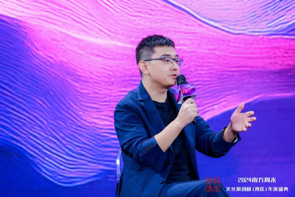 六神磊磊最早憑借解讀金庸小說的自媒體文章成名，近年開始解讀唐詩。