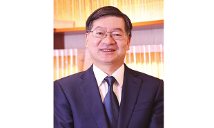 全國(guó)政協(xié)委員，中國(guó)社會(huì)科學(xué)出版社黨委書記、社長(zhǎng)趙劍英