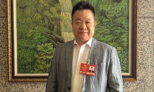 全國(guó)政協(xié)常委，中國(guó)作協(xié)副主席邱華棟